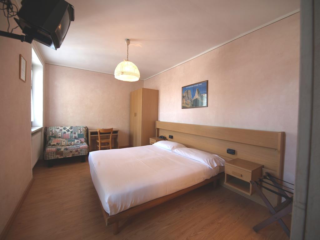 Albergo Nazionale Vernante Zewnętrze zdjęcie